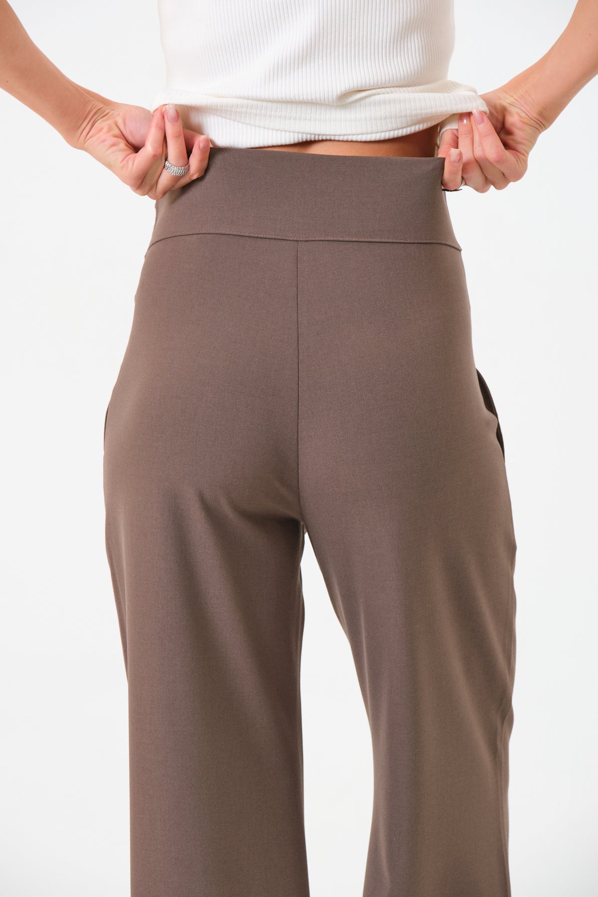 Taupe